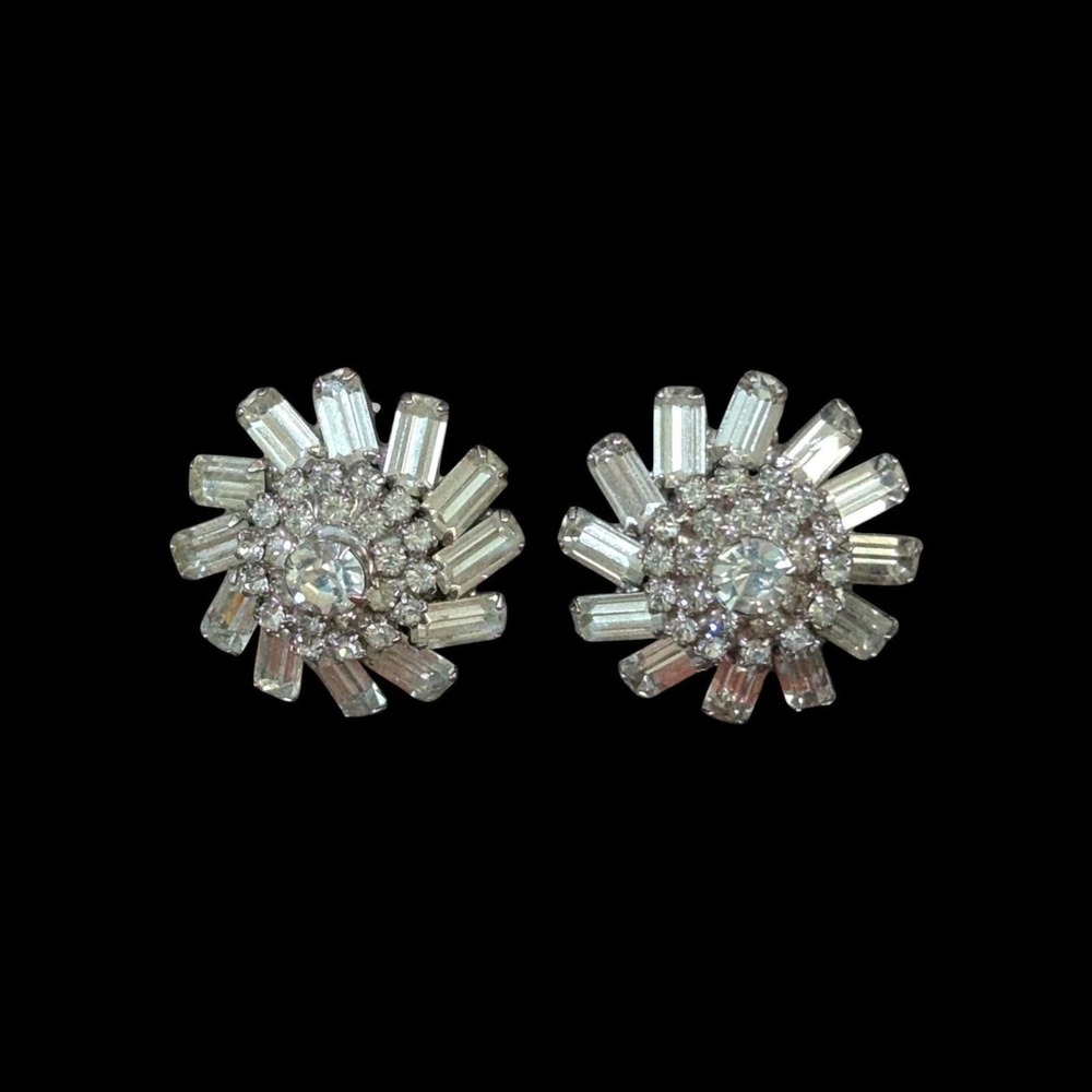 Vintage Sunburst Rhinestone Clip On Earrings Silver Tone Baguette Cluster 1.25in